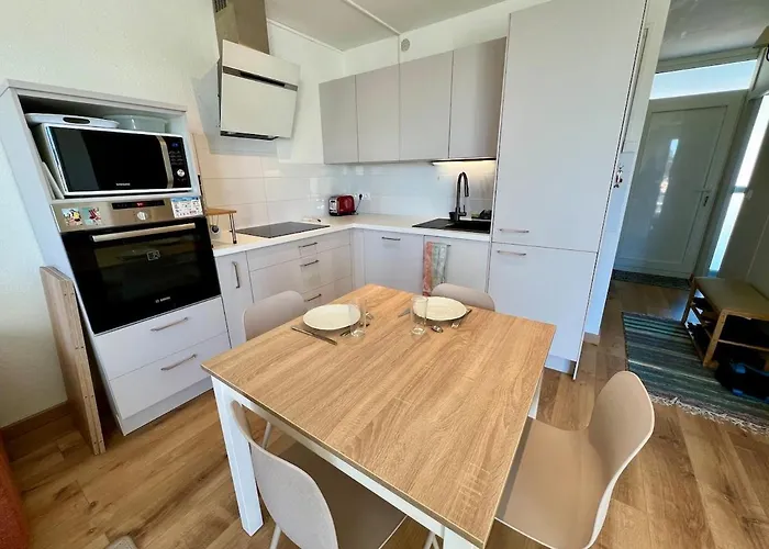 T2 Lumineux Apartment